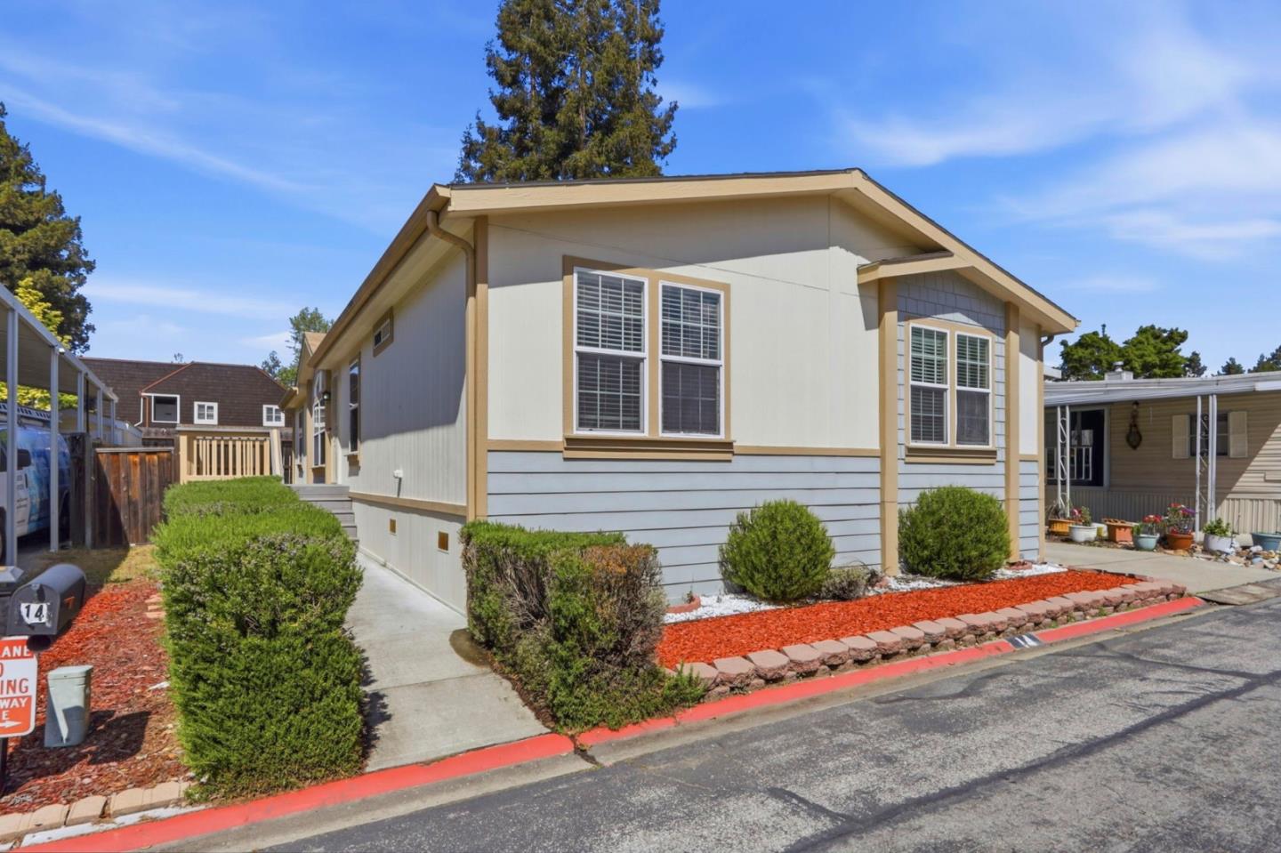 Detail Gallery Image 3 of 41 For 125 N Mary Ave #14,  Sunnyvale,  CA 94086 - 4 Beds | 3 Baths