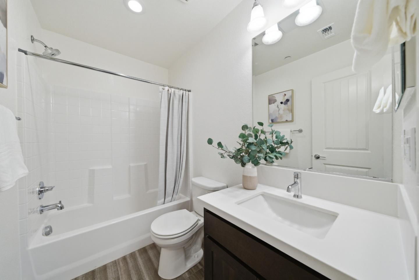 Detail Gallery Image 16 of 36 For 4023 Clydesdale Cmn, Fremont,  CA 94555 - 2 Beds | 2 Baths
