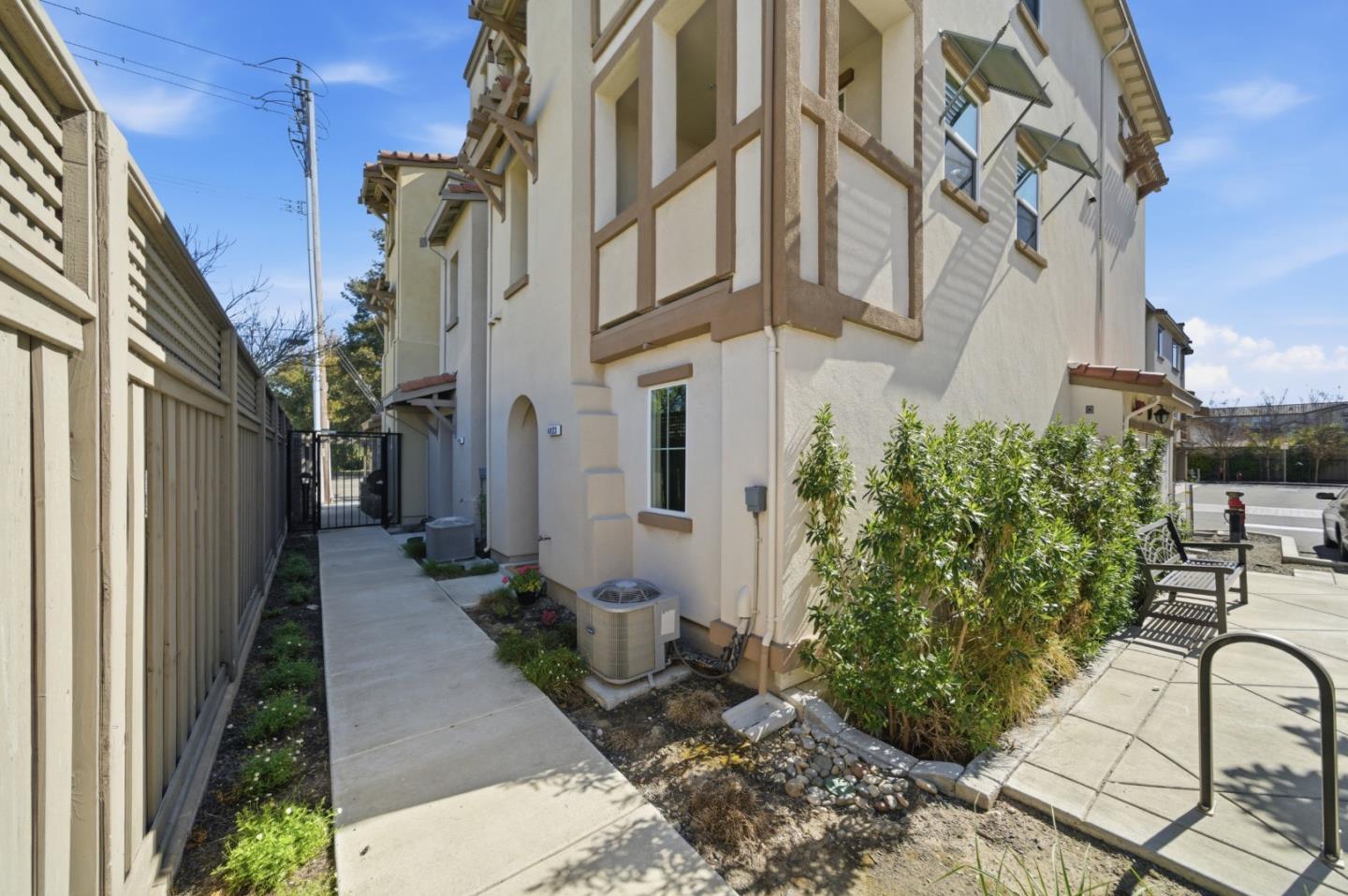 Detail Gallery Image 30 of 36 For 4023 Clydesdale Cmn, Fremont,  CA 94555 - 2 Beds | 2 Baths