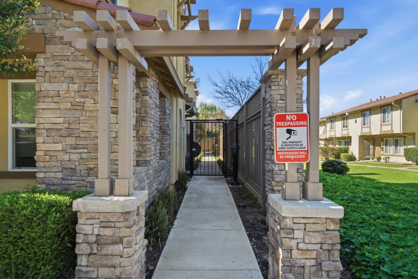 Detail Gallery Image 31 of 36 For 4023 Clydesdale Cmn, Fremont,  CA 94555 - 2 Beds | 2 Baths