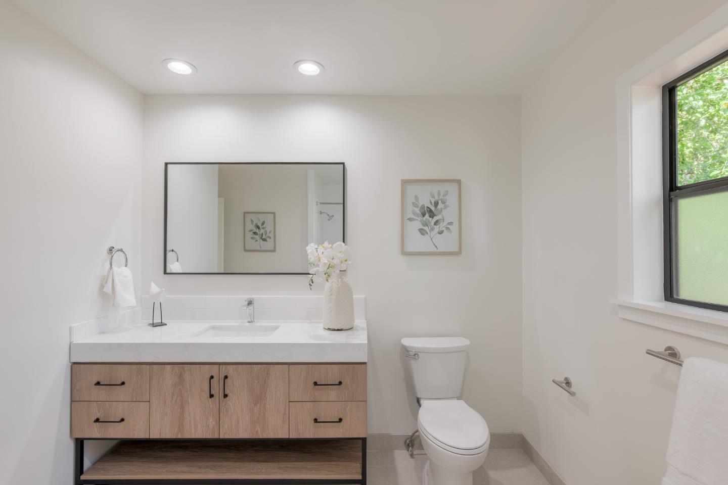 Detail Gallery Image 25 of 31 For 1581 Dana Ave, Palo Alto,  CA 94303 - 5 Beds | 3 Baths