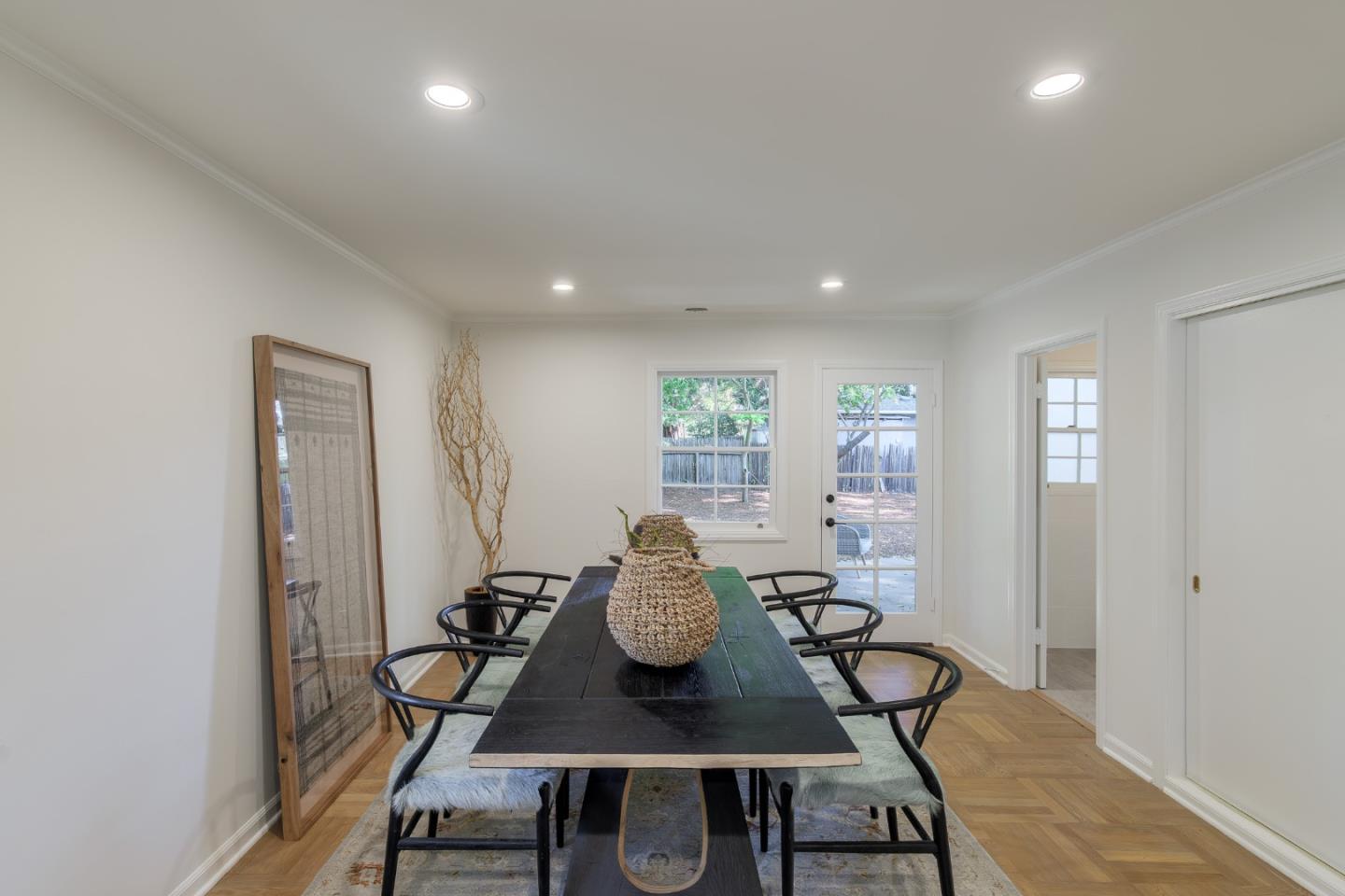 Detail Gallery Image 9 of 31 For 1581 Dana Ave, Palo Alto,  CA 94303 - 5 Beds | 3 Baths