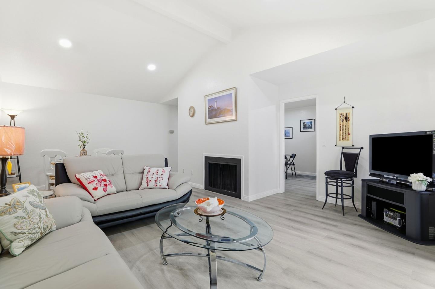 Detail Gallery Image 3 of 21 For 4013 Ralston Cmn, Fremont,  CA 94538 - 2 Beds | 2 Baths