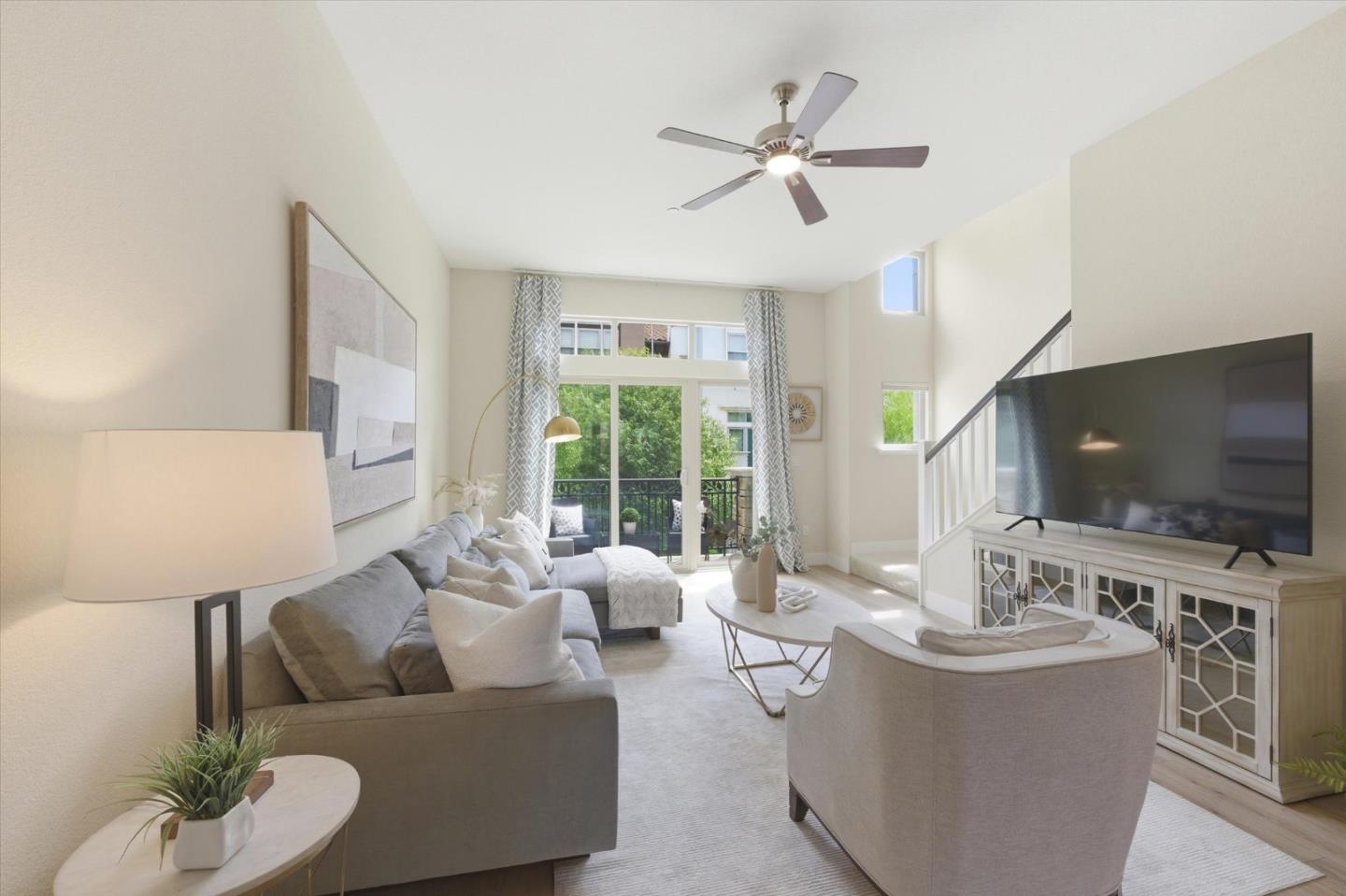 Detail Gallery Image 10 of 38 For 302 Cherokee Loop, Mountain View,  CA 94043 - 3 Beds | 3/1 Baths