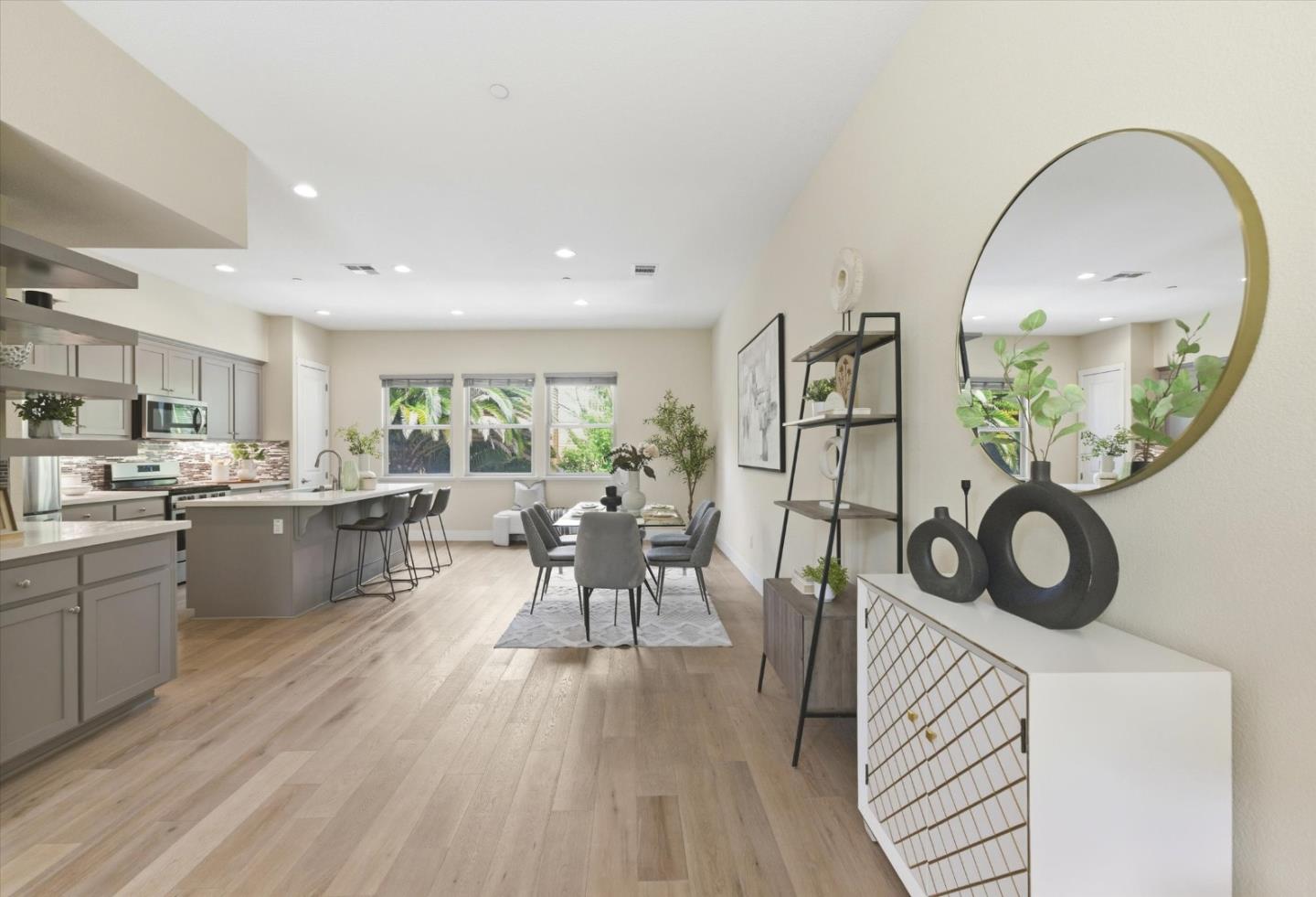 Detail Gallery Image 13 of 38 For 302 Cherokee Loop, Mountain View,  CA 94043 - 3 Beds | 3/1 Baths