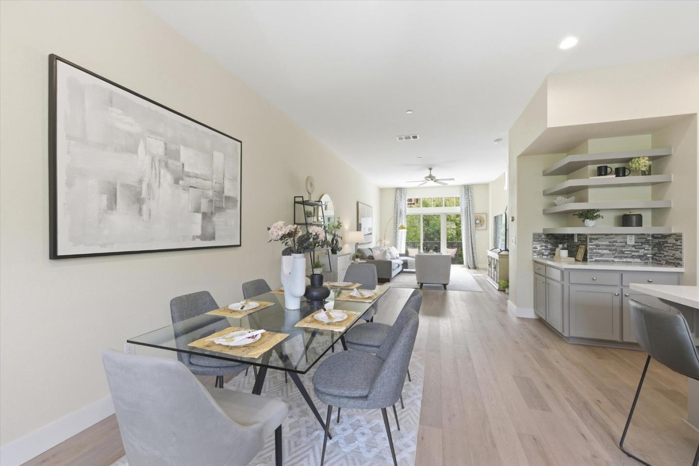 Detail Gallery Image 14 of 38 For 302 Cherokee Loop, Mountain View,  CA 94043 - 3 Beds | 3/1 Baths