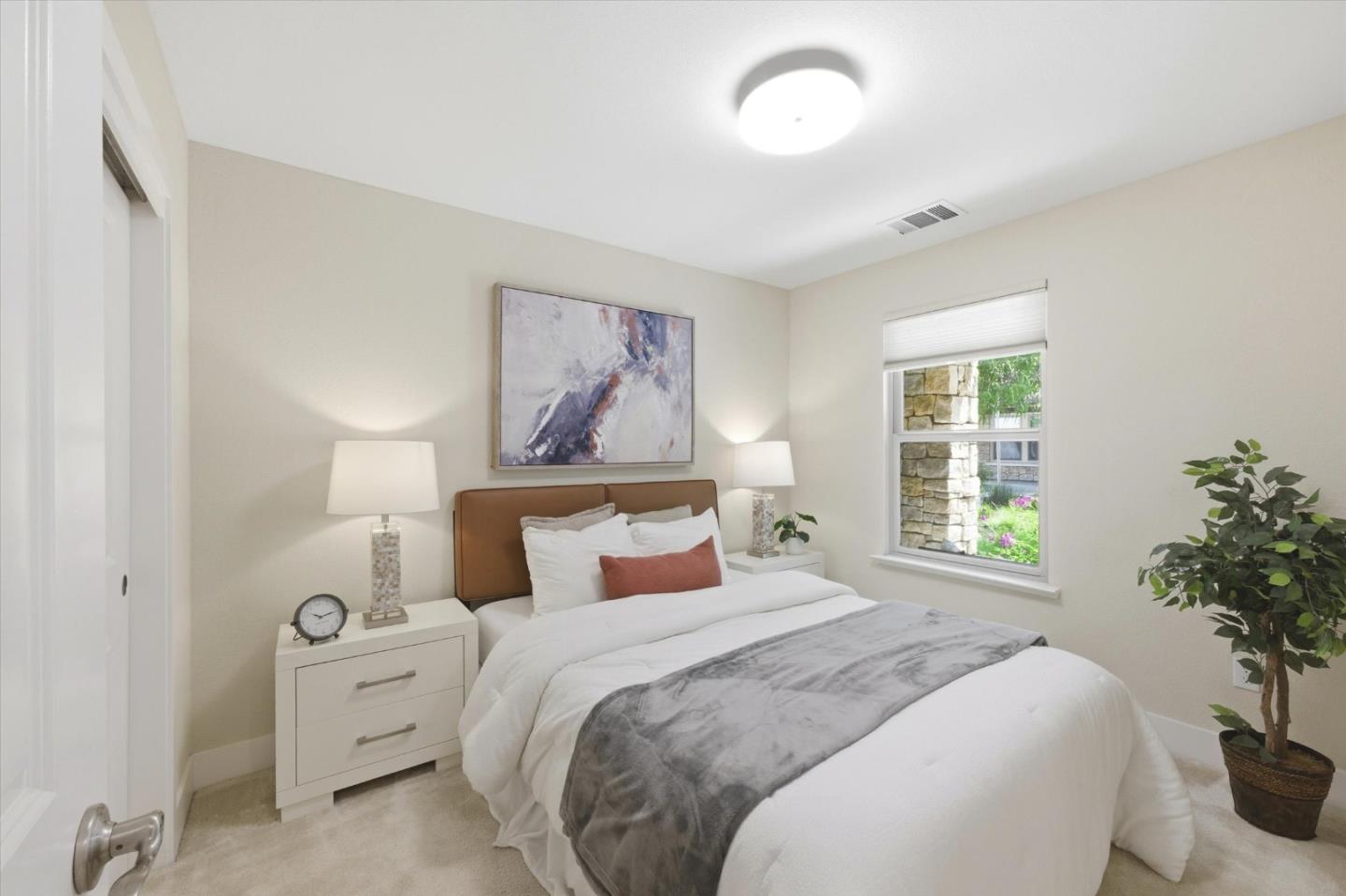 Detail Gallery Image 28 of 38 For 302 Cherokee Loop, Mountain View,  CA 94043 - 3 Beds | 3/1 Baths