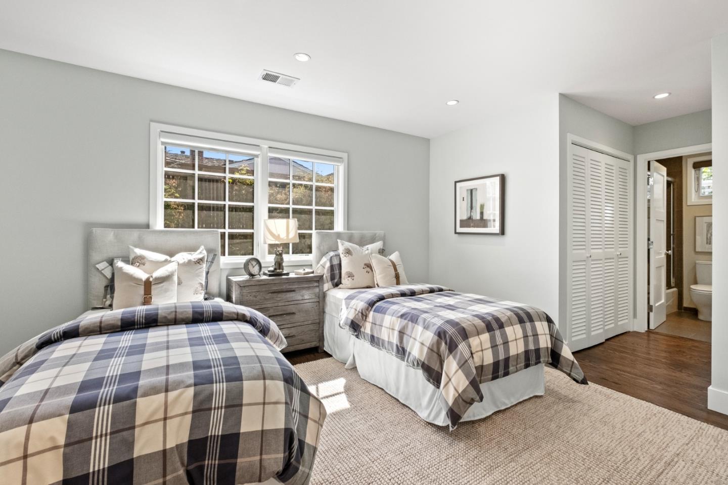 Detail Gallery Image 31 of 47 For 1625 Coronado Way, Burlingame,  CA 94010 - 3 Beds | 3 Baths