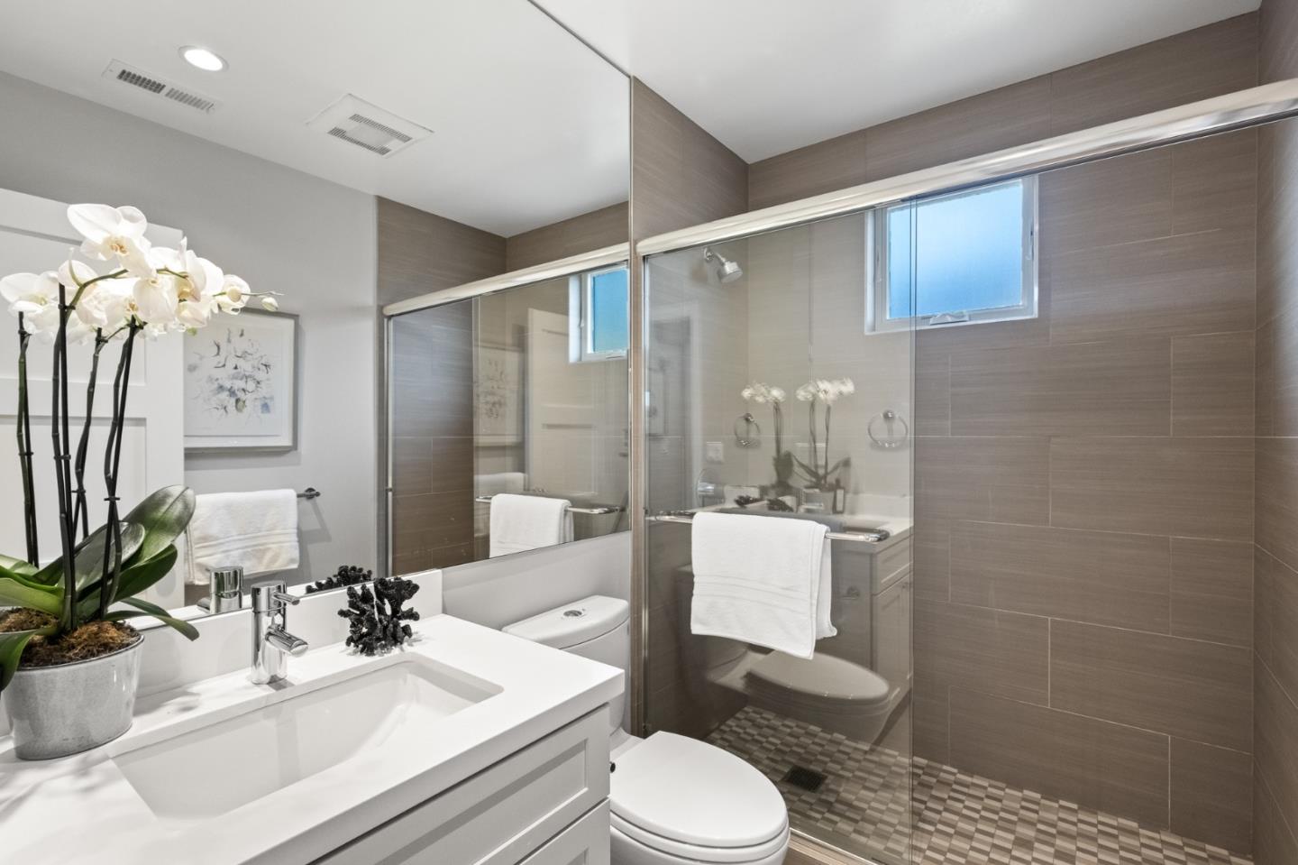 Detail Gallery Image 34 of 47 For 1625 Coronado Way, Burlingame,  CA 94010 - 3 Beds | 3 Baths