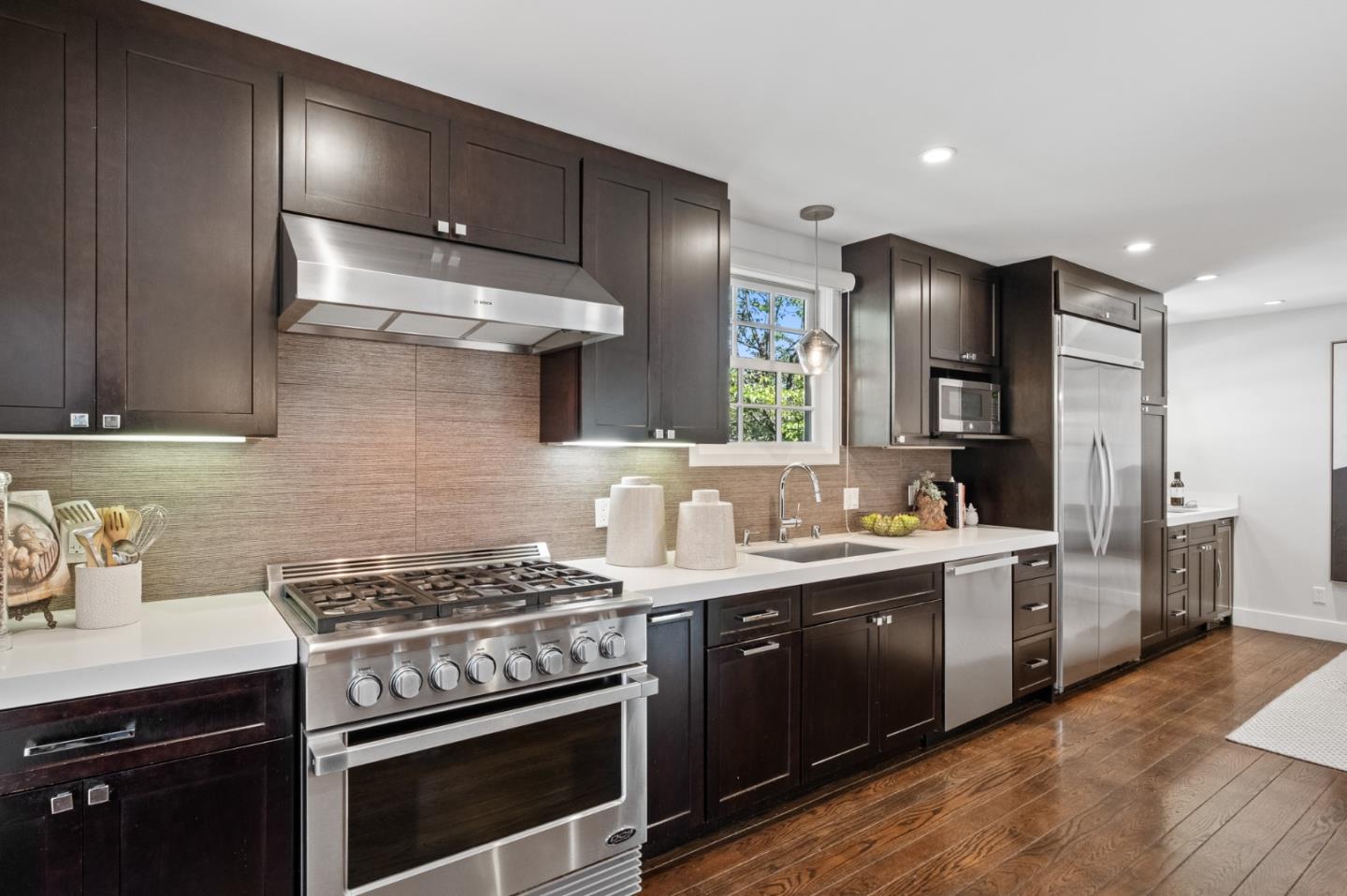 Detail Gallery Image 7 of 47 For 1625 Coronado Way, Burlingame,  CA 94010 - 3 Beds | 3 Baths