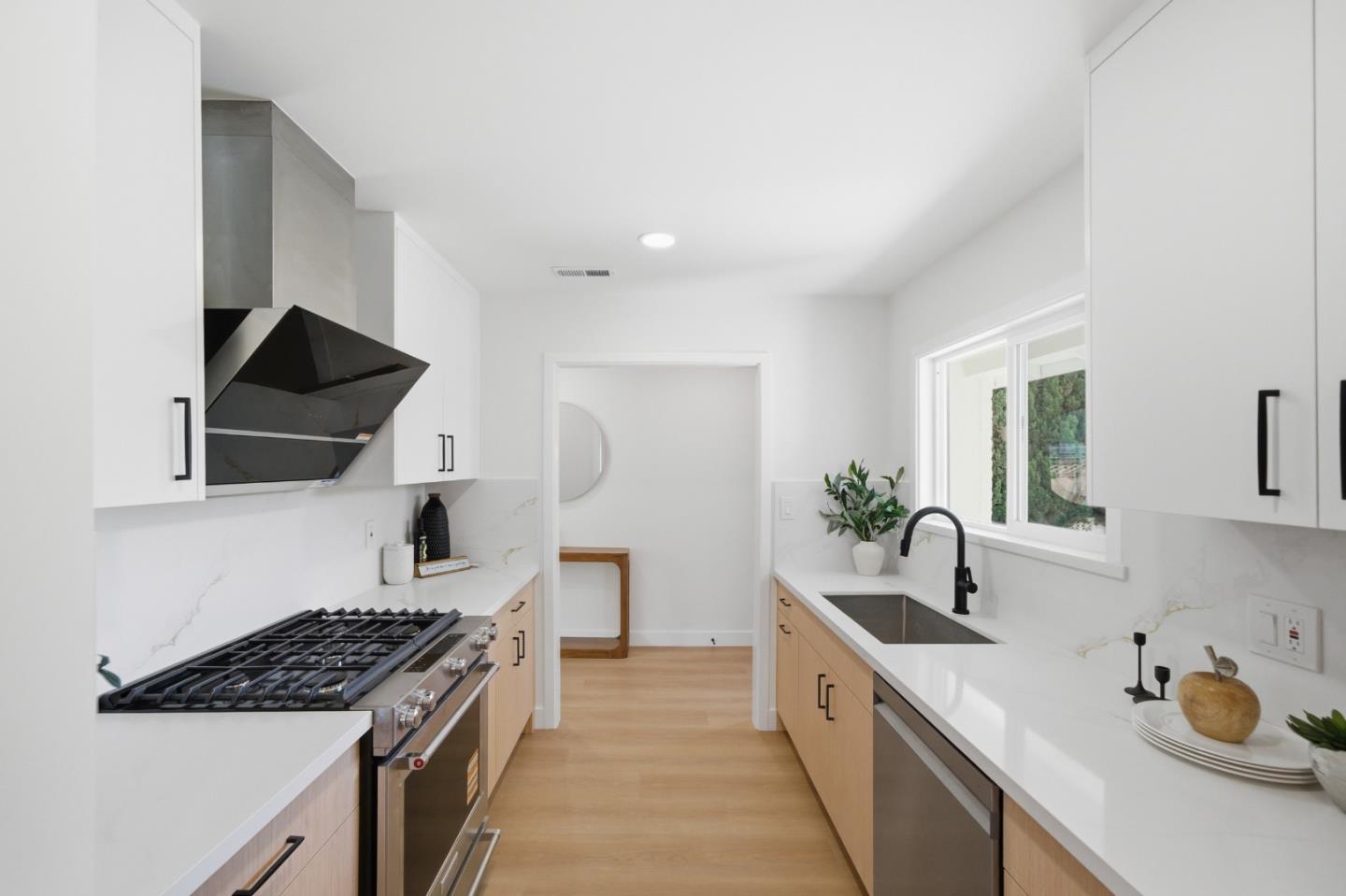 Detail Gallery Image 14 of 45 For 1355 Buchanan Dr, Santa Clara,  CA 95051 - 3 Beds | 2 Baths