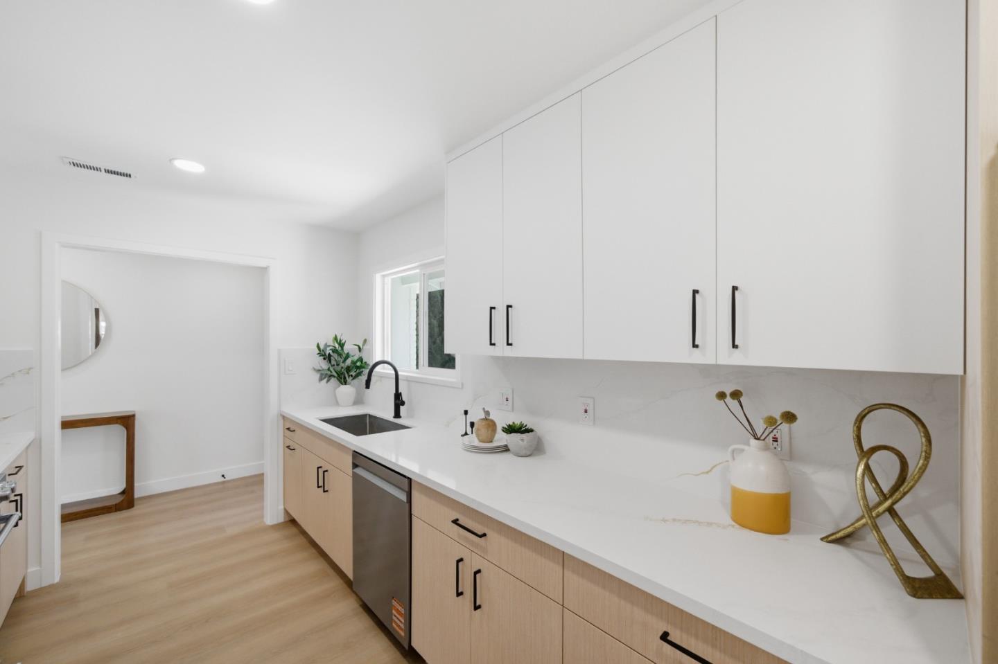 Detail Gallery Image 16 of 45 For 1355 Buchanan Dr, Santa Clara,  CA 95051 - 3 Beds | 2 Baths