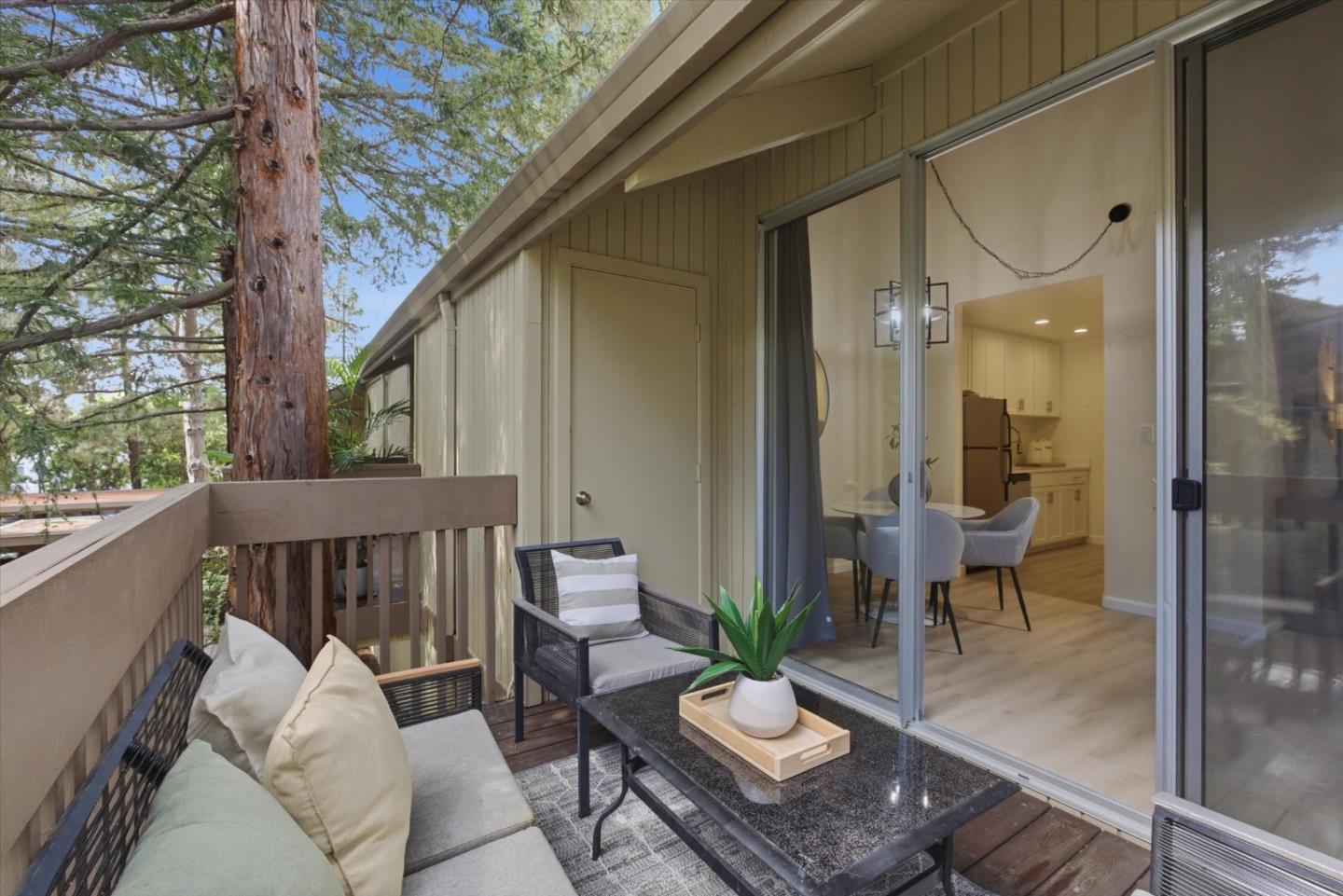 Detail Gallery Image 10 of 20 For 505 Cypress Point Dr #263,  Mountain View,  CA 94043 - 1 Beds | 1 Baths