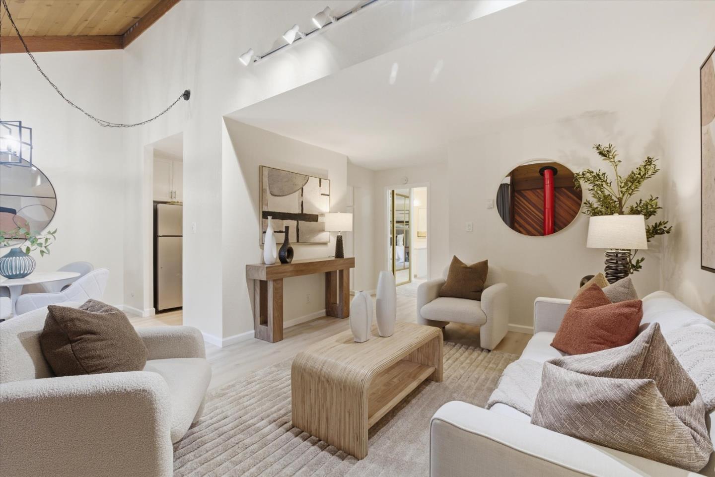 Detail Gallery Image 4 of 20 For 505 Cypress Point Dr #263,  Mountain View,  CA 94043 - 1 Beds | 1 Baths