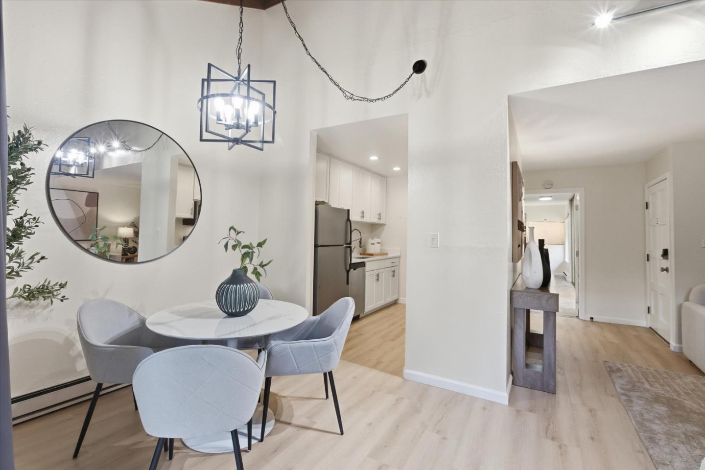 Detail Gallery Image 8 of 20 For 505 Cypress Point Dr #263,  Mountain View,  CA 94043 - 1 Beds | 1 Baths