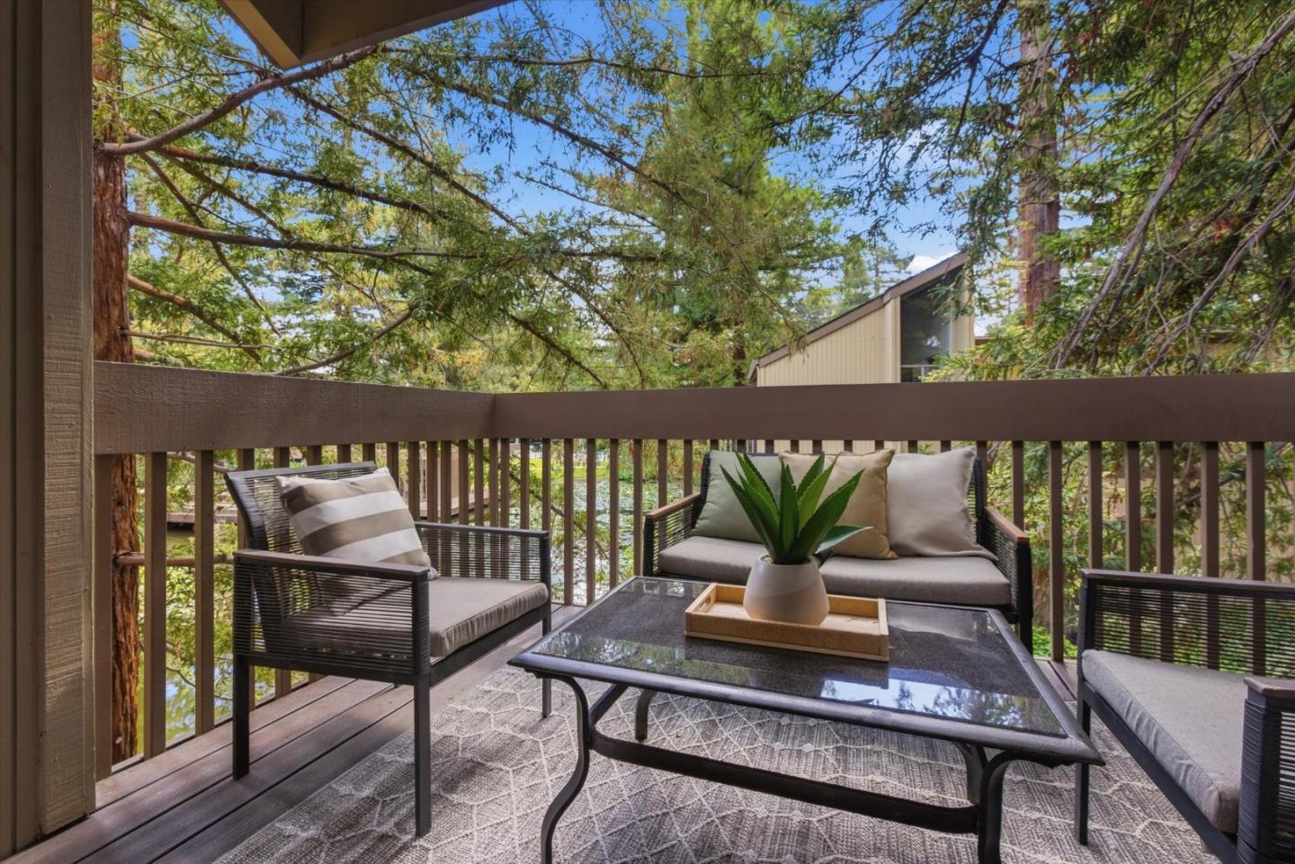 Detail Gallery Image 9 of 20 For 505 Cypress Point Dr #263,  Mountain View,  CA 94043 - 1 Beds | 1 Baths