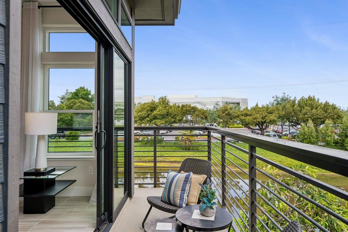 Detail Gallery Image 12 of 58 For 181 Waters Park Cir, San Mateo,  CA 94403 - 4 Beds | 3/1 Baths