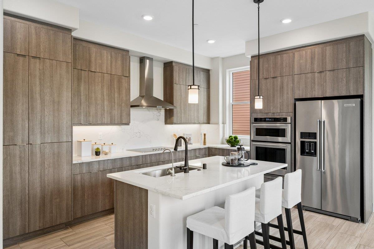 Detail Gallery Image 25 of 58 For 181 Waters Park Cir, San Mateo,  CA 94403 - 4 Beds | 3/1 Baths