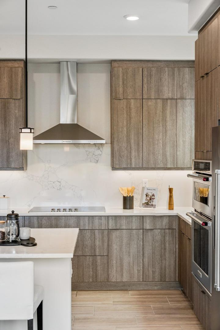 Detail Gallery Image 27 of 58 For 181 Waters Park Cir, San Mateo,  CA 94403 - 4 Beds | 3/1 Baths