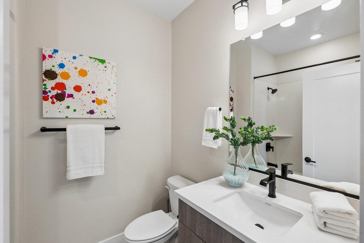 Detail Gallery Image 39 of 58 For 181 Waters Park Cir, San Mateo,  CA 94403 - 4 Beds | 3/1 Baths