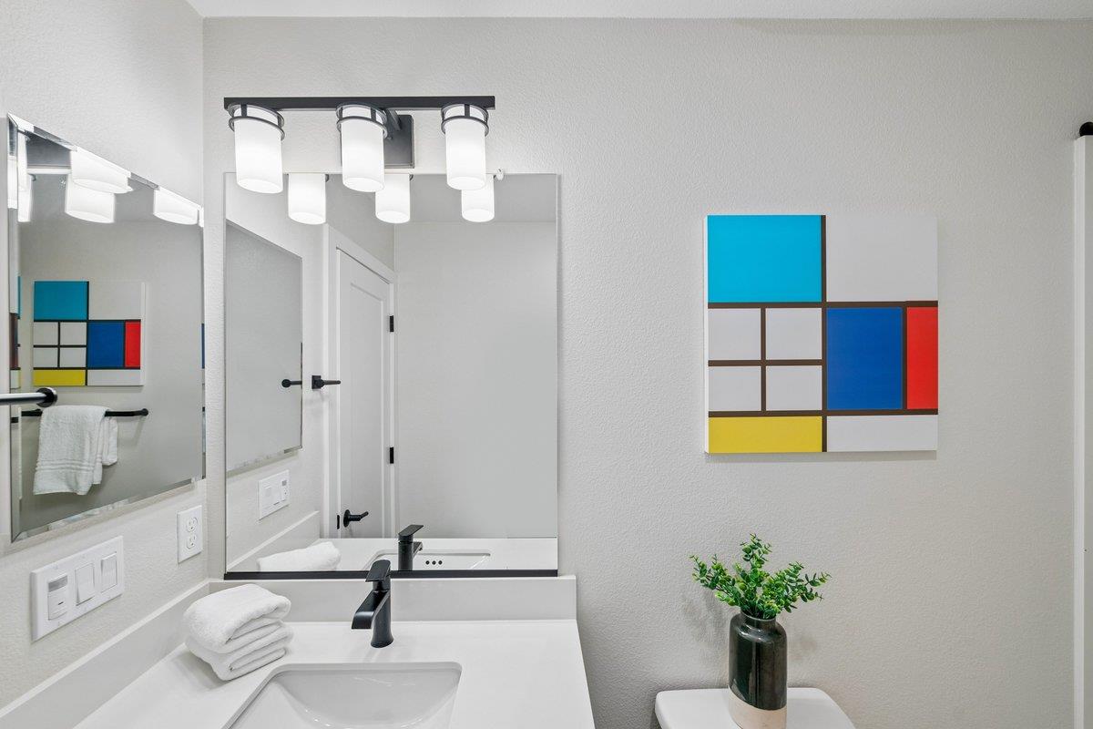 Detail Gallery Image 46 of 58 For 181 Waters Park Cir, San Mateo,  CA 94403 - 4 Beds | 3/1 Baths