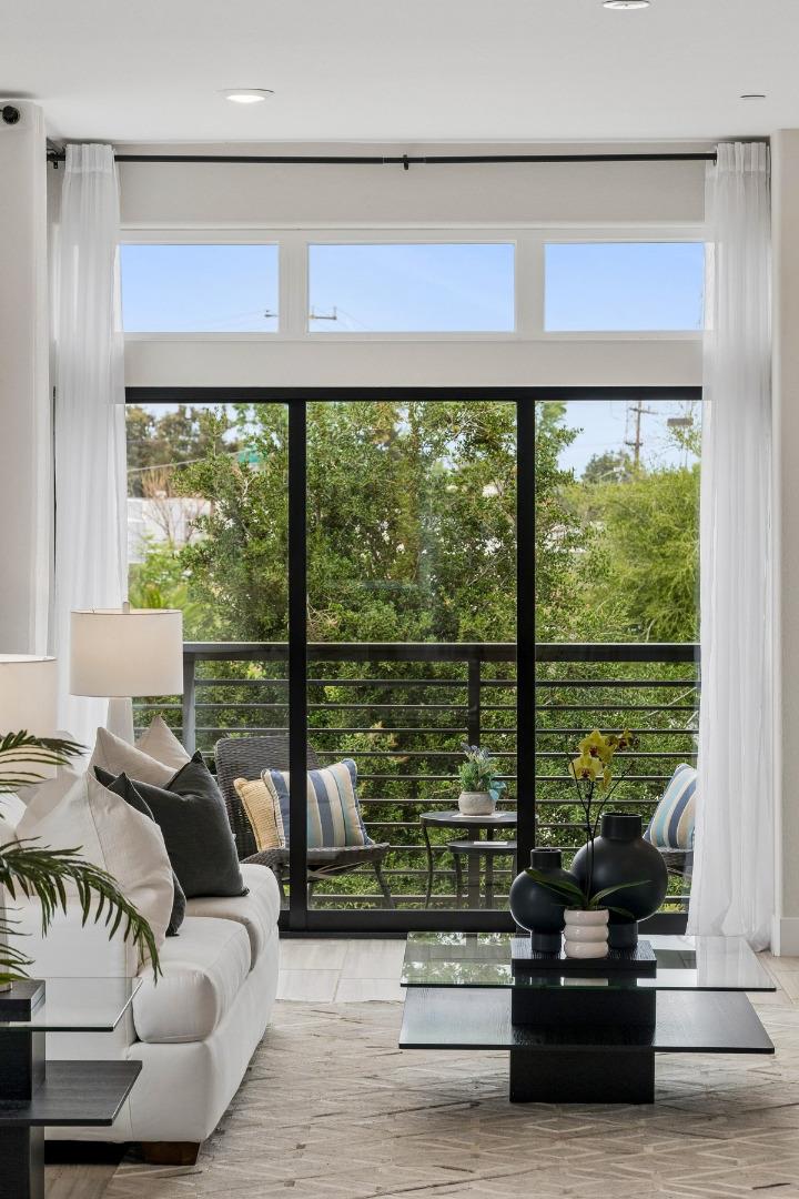 Detail Gallery Image 8 of 58 For 181 Waters Park Cir, San Mateo,  CA 94403 - 4 Beds | 3/1 Baths