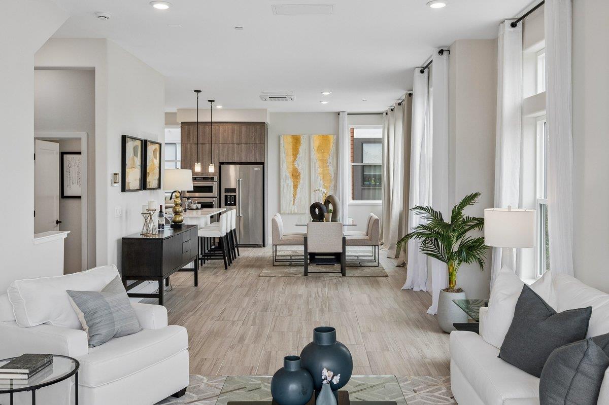 Detail Gallery Image 9 of 58 For 181 Waters Park Cir, San Mateo,  CA 94403 - 4 Beds | 3/1 Baths