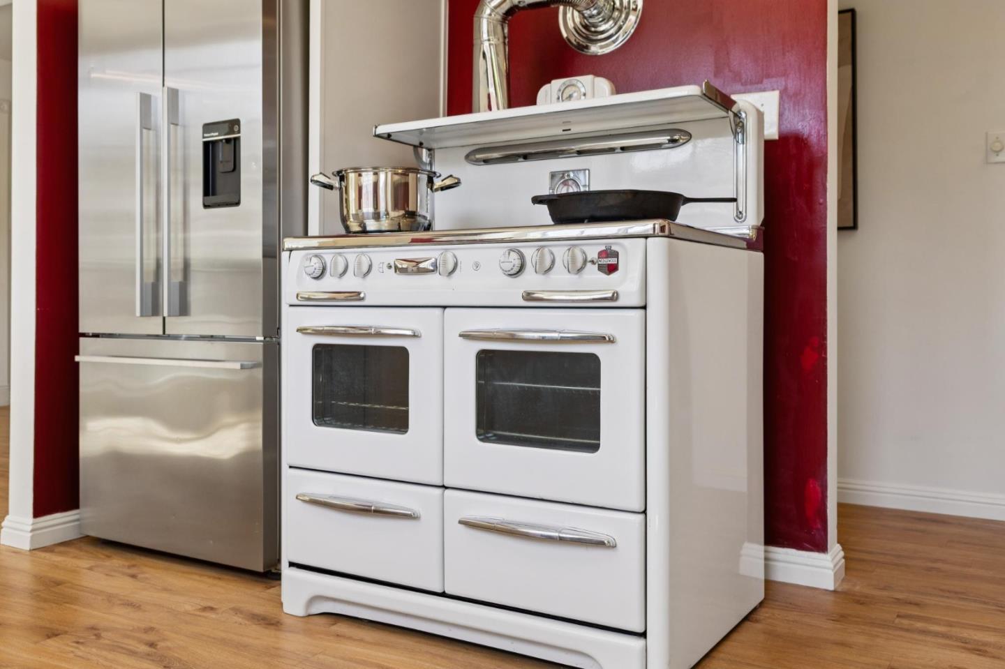 Detail Gallery Image 12 of 30 For 735 Montezuma Dr, Pacifica,  CA 94044 - 3 Beds | 1 Baths