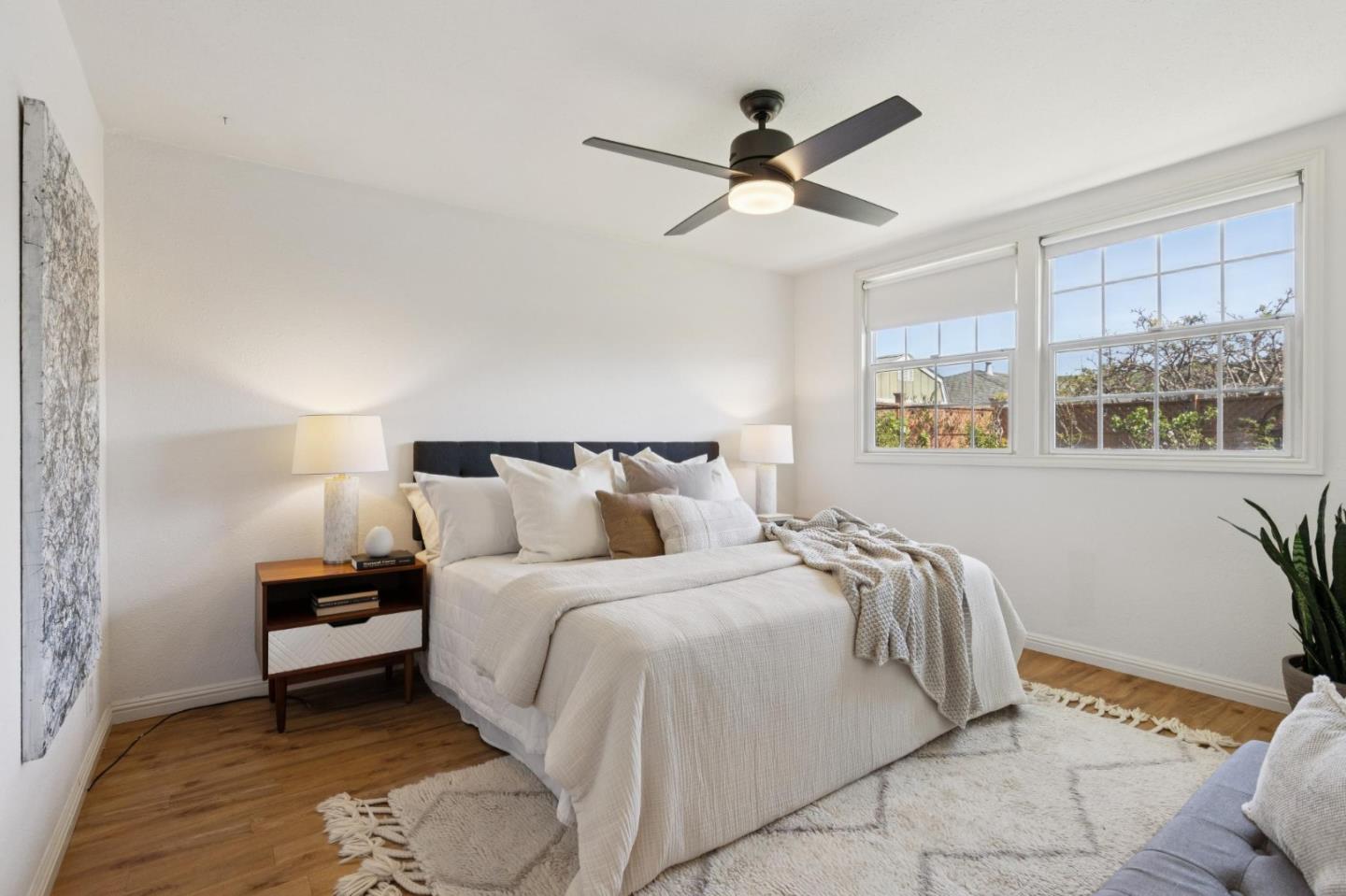 Detail Gallery Image 17 of 30 For 735 Montezuma Dr, Pacifica,  CA 94044 - 3 Beds | 1 Baths