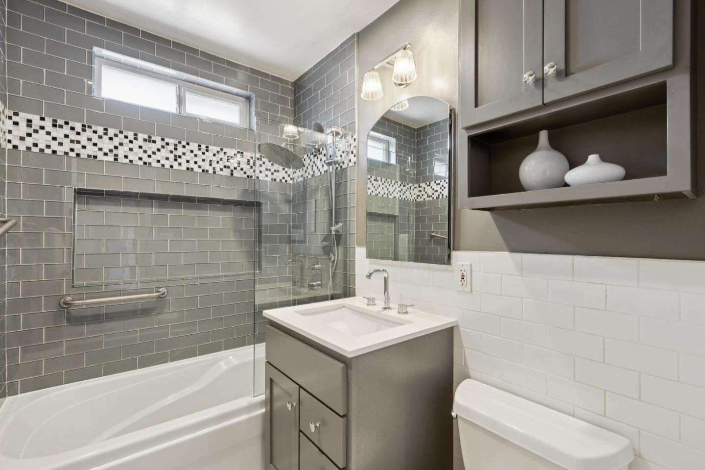 Detail Gallery Image 21 of 30 For 735 Montezuma Dr, Pacifica,  CA 94044 - 3 Beds | 1 Baths