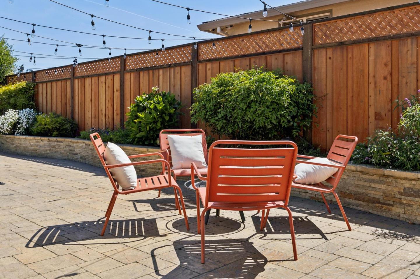 Detail Gallery Image 23 of 30 For 735 Montezuma Dr, Pacifica,  CA 94044 - 3 Beds | 1 Baths