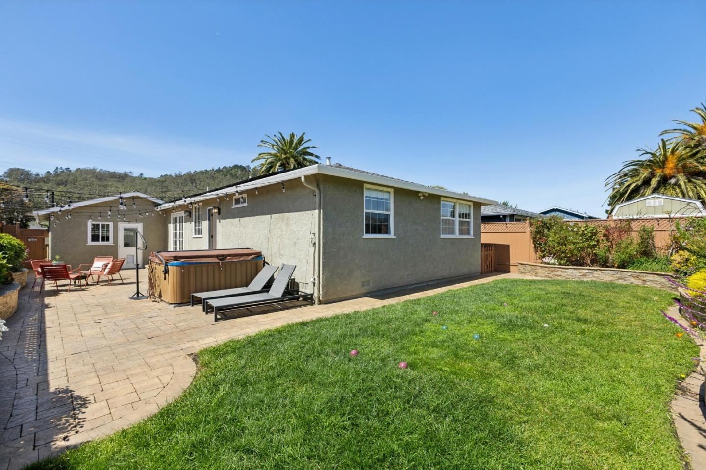 Detail Gallery Image 25 of 30 For 735 Montezuma Dr, Pacifica,  CA 94044 - 3 Beds | 1 Baths