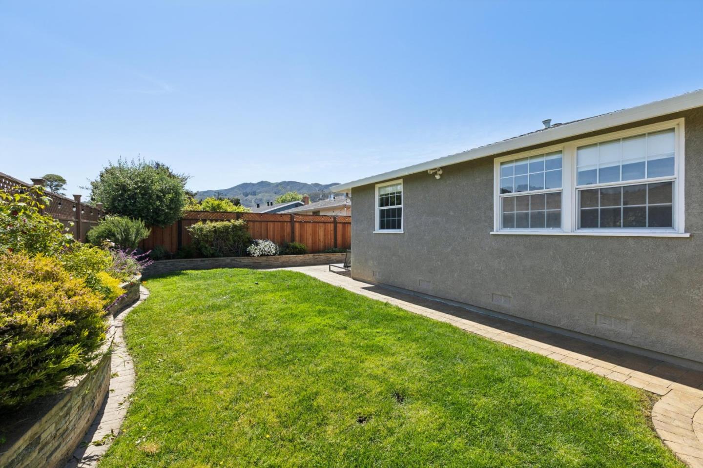 Detail Gallery Image 26 of 30 For 735 Montezuma Dr, Pacifica,  CA 94044 - 3 Beds | 1 Baths