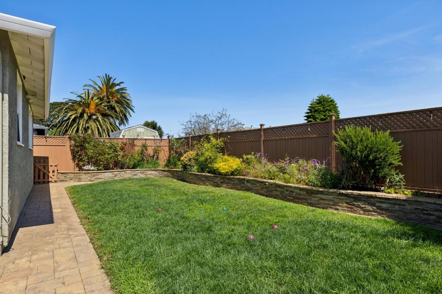 Detail Gallery Image 27 of 30 For 735 Montezuma Dr, Pacifica,  CA 94044 - 3 Beds | 1 Baths