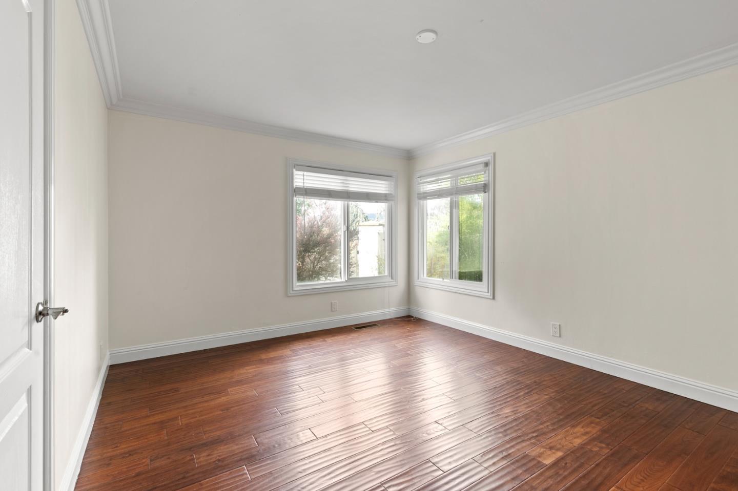 Detail Gallery Image 10 of 11 For 1824 Black Mountain Rd, Hillsborough,  CA 94010 - 3 Beds | 2/1 Baths