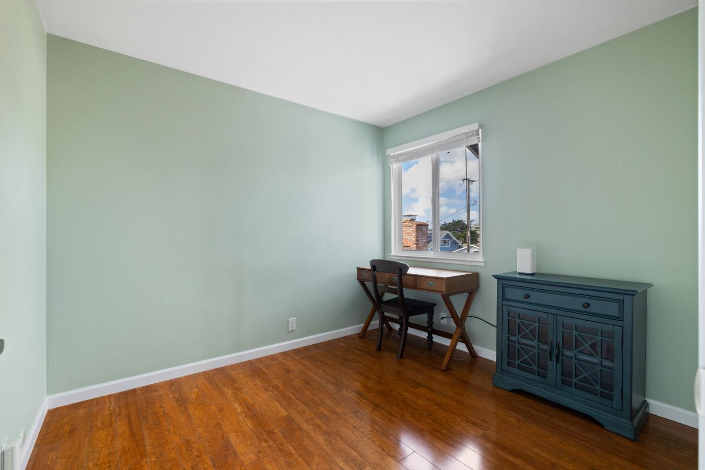 Detail Gallery Image 23 of 46 For 256 6th St, Montara,  CA 94037 - 4 Beds | 2/1 Baths