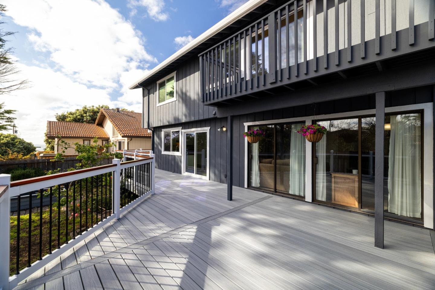 Detail Gallery Image 35 of 46 For 256 6th St, Montara,  CA 94037 - 4 Beds | 2/1 Baths