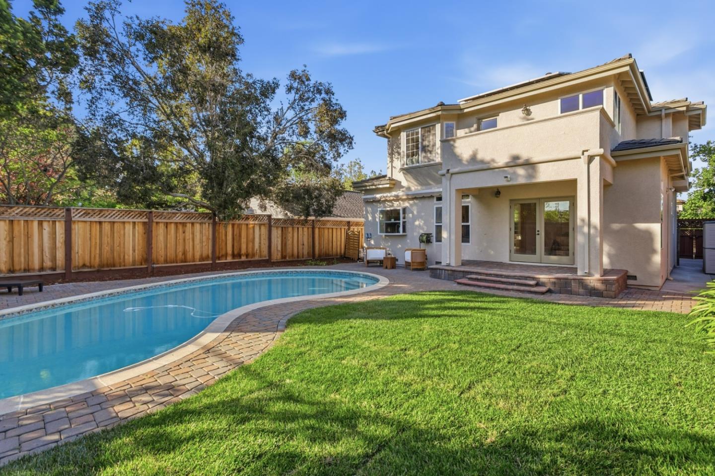 Detail Gallery Image 29 of 39 For 3286 South Ct, Palo Alto,  CA 94306 - 4 Beds | 4 Baths