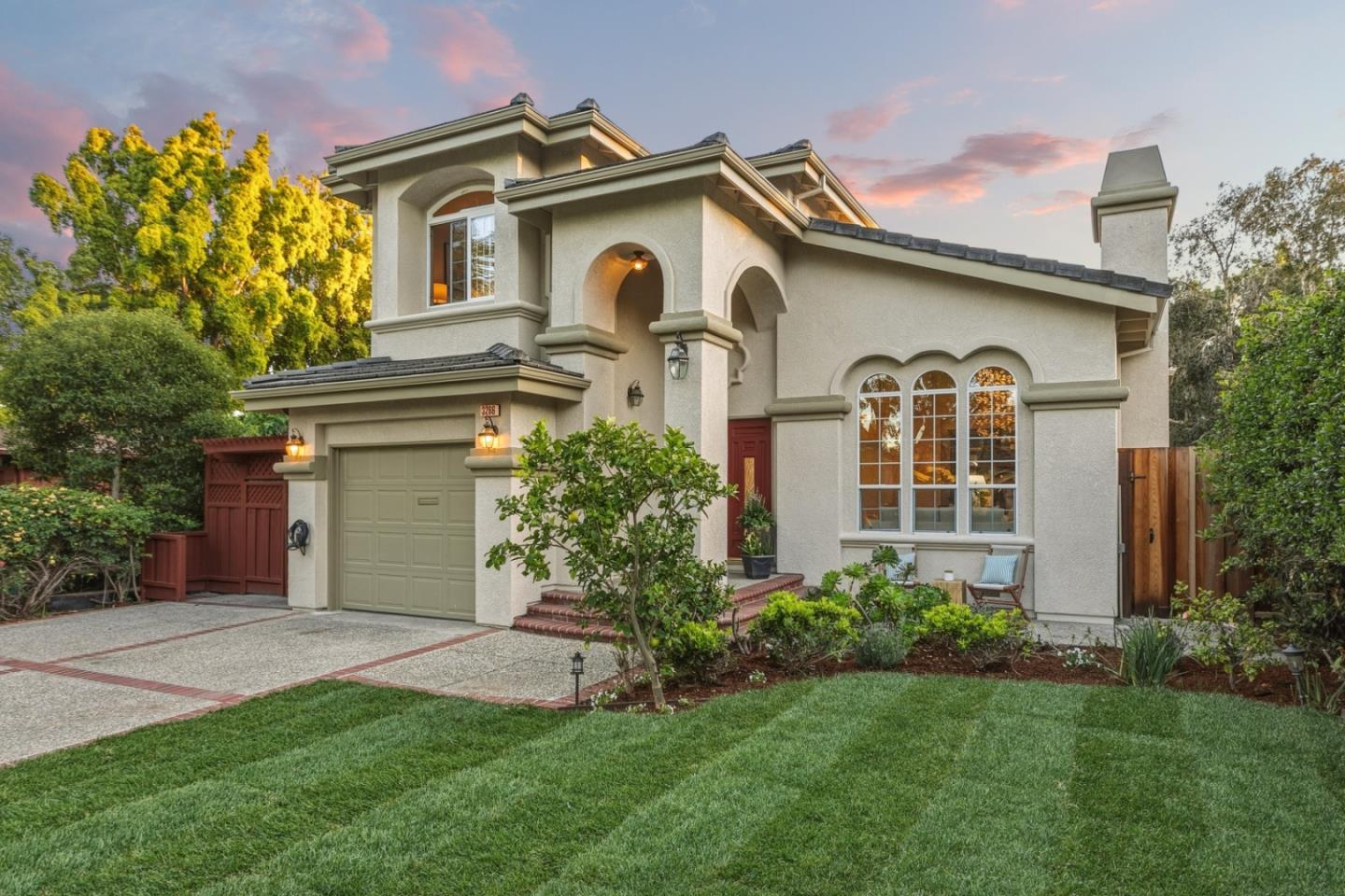 Detail Gallery Image 3 of 39 For 3286 South Ct, Palo Alto,  CA 94306 - 4 Beds | 4 Baths