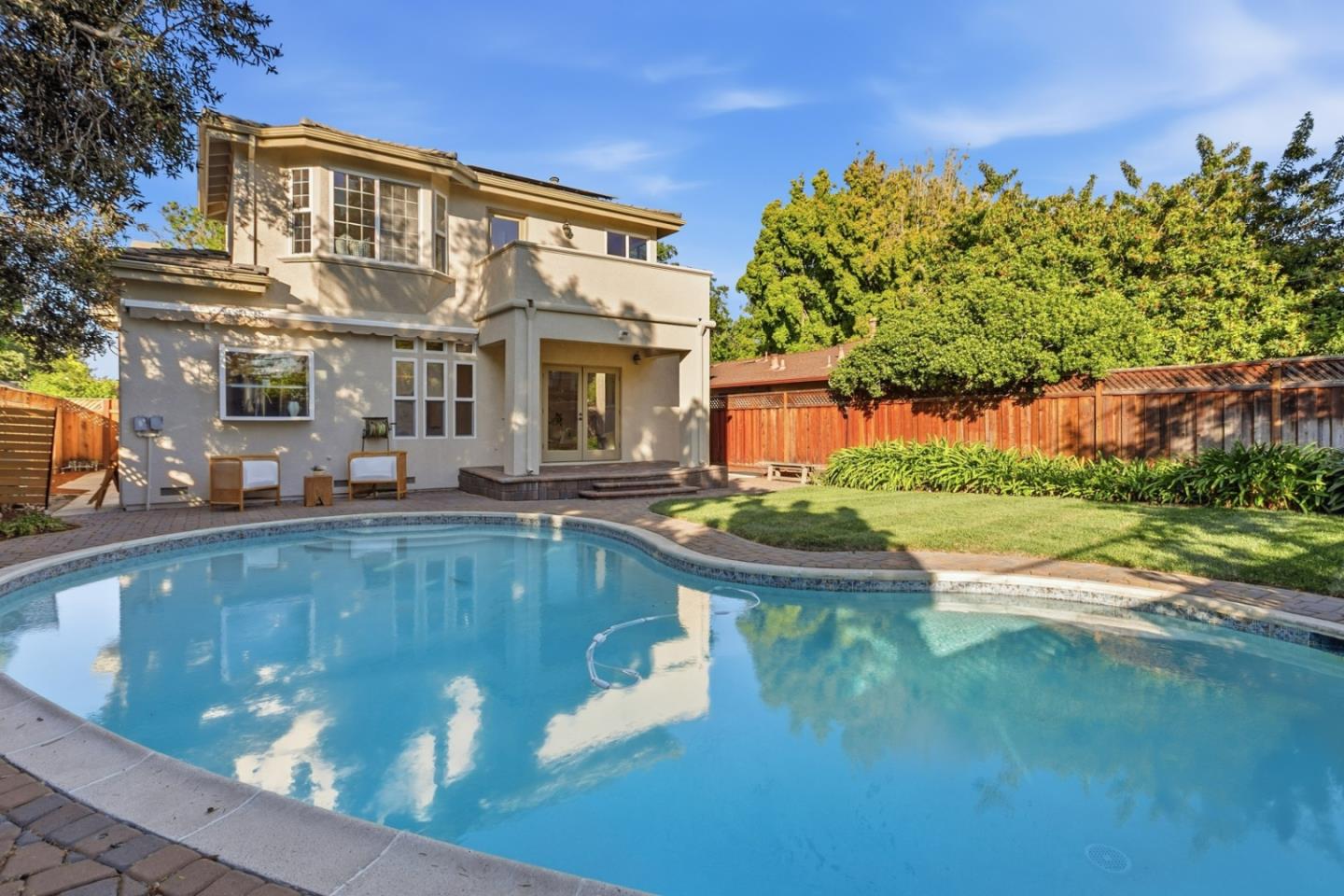 Detail Gallery Image 31 of 39 For 3286 South Ct, Palo Alto,  CA 94306 - 4 Beds | 4 Baths