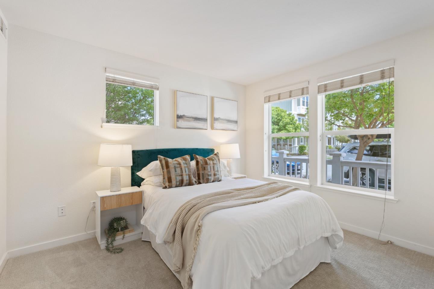 Detail Gallery Image 5 of 26 For 1918 Newbury Dr, Mountain View,  CA 94043 - 3 Beds | 3/1 Baths