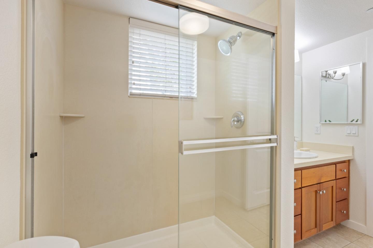 Detail Gallery Image 7 of 26 For 1918 Newbury Dr, Mountain View,  CA 94043 - 3 Beds | 3/1 Baths