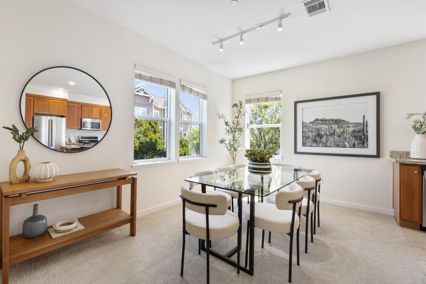 Detail Gallery Image 9 of 26 For 1918 Newbury Dr, Mountain View,  CA 94043 - 3 Beds | 3/1 Baths