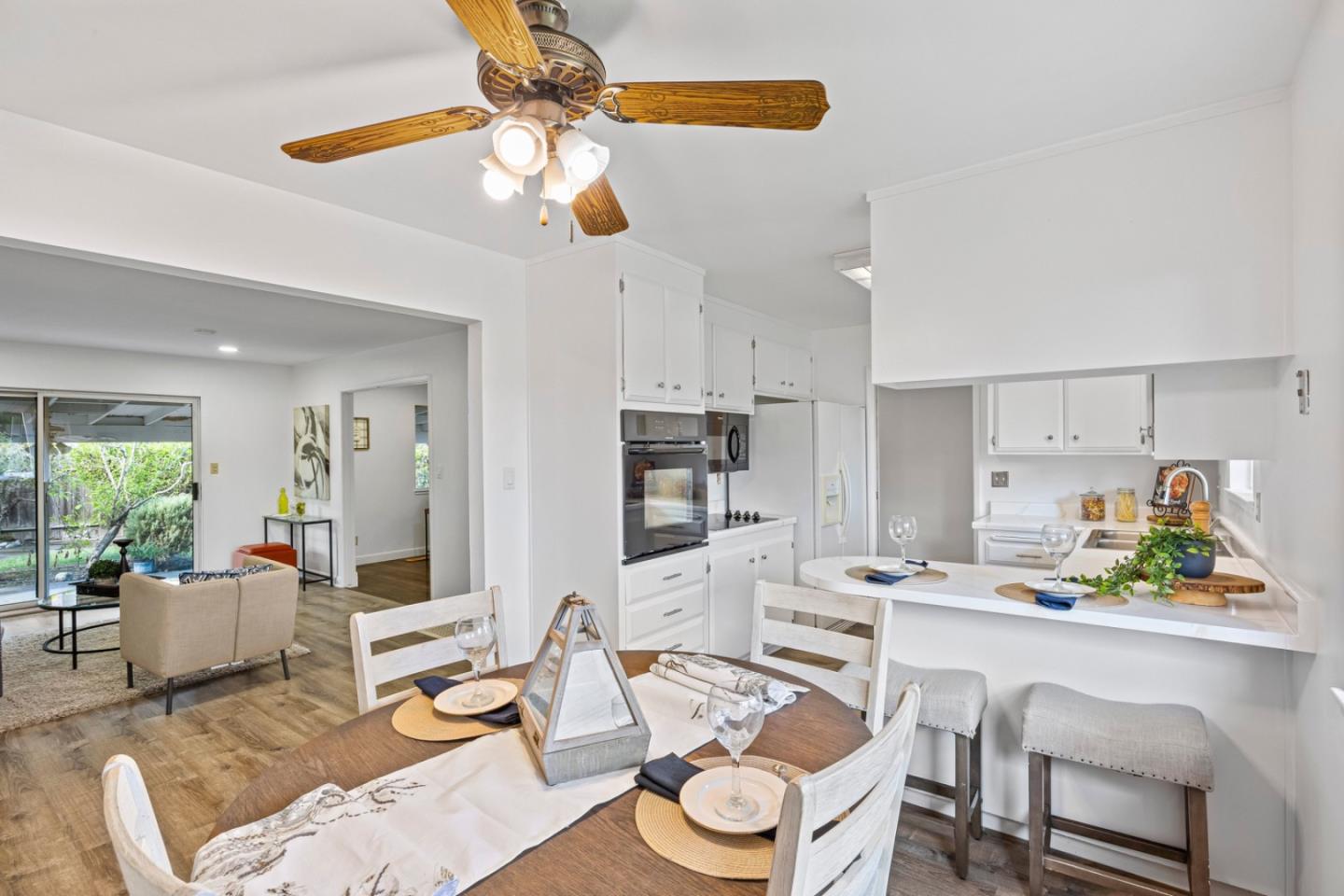 Detail Gallery Image 11 of 41 For 253 Helen Way, Livermore,  CA 94550 - 6 Beds | 2/1 Baths