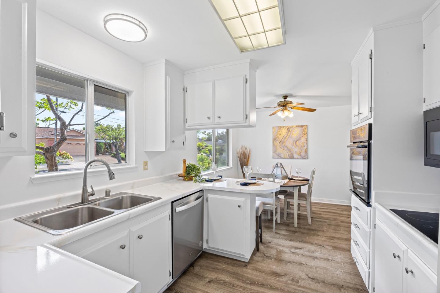 Detail Gallery Image 9 of 41 For 253 Helen Way, Livermore,  CA 94550 - 6 Beds | 2/1 Baths