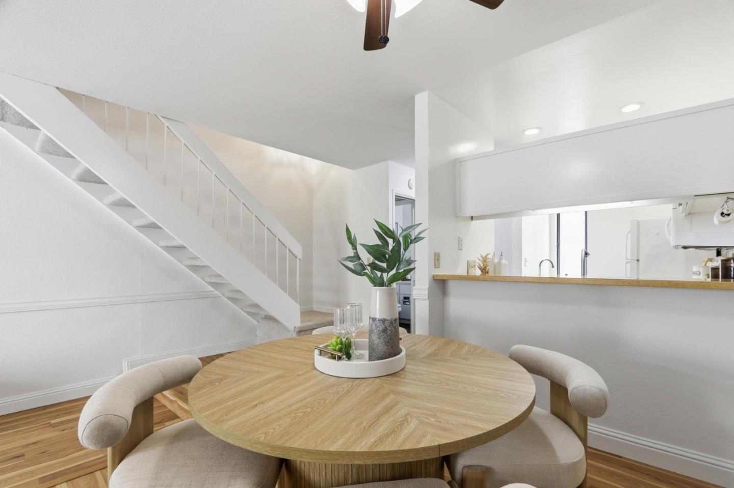 Detail Gallery Image 11 of 46 For 3007 Kaiser Dr #F,  Santa Clara,  CA 95051 - 2 Beds | 1/1 Baths