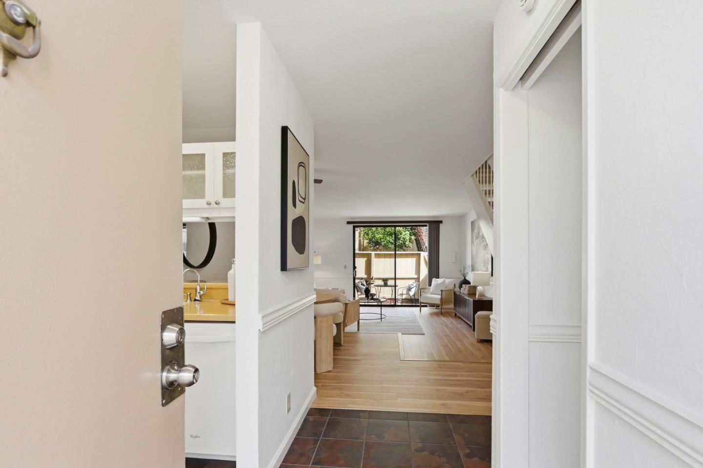 Detail Gallery Image 3 of 46 For 3007 Kaiser Dr #F,  Santa Clara,  CA 95051 - 2 Beds | 1/1 Baths