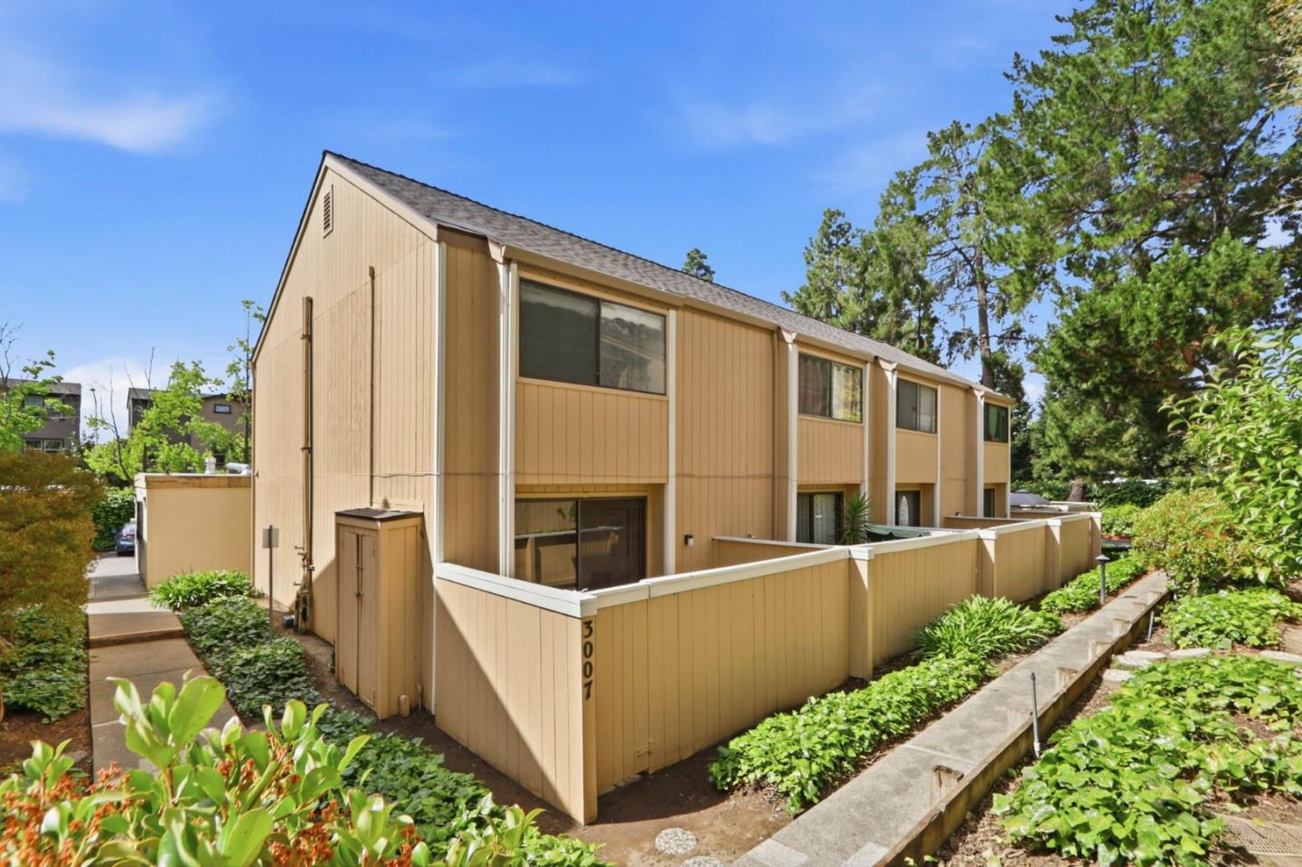 Detail Gallery Image 31 of 46 For 3007 Kaiser Dr #F,  Santa Clara,  CA 95051 - 2 Beds | 1/1 Baths