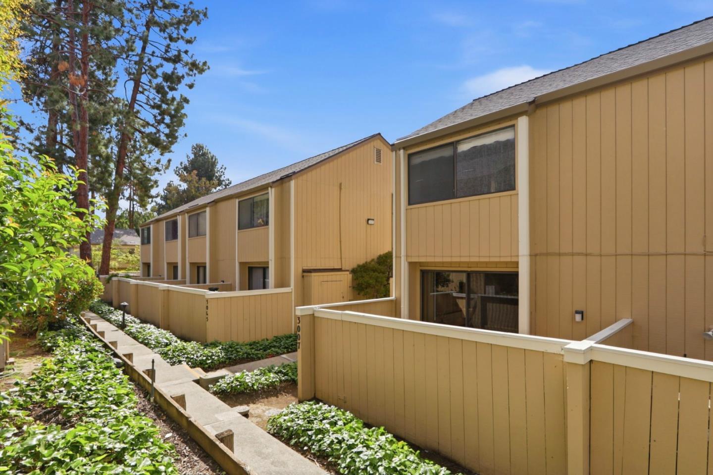 Detail Gallery Image 32 of 46 For 3007 Kaiser Dr #F,  Santa Clara,  CA 95051 - 2 Beds | 1/1 Baths