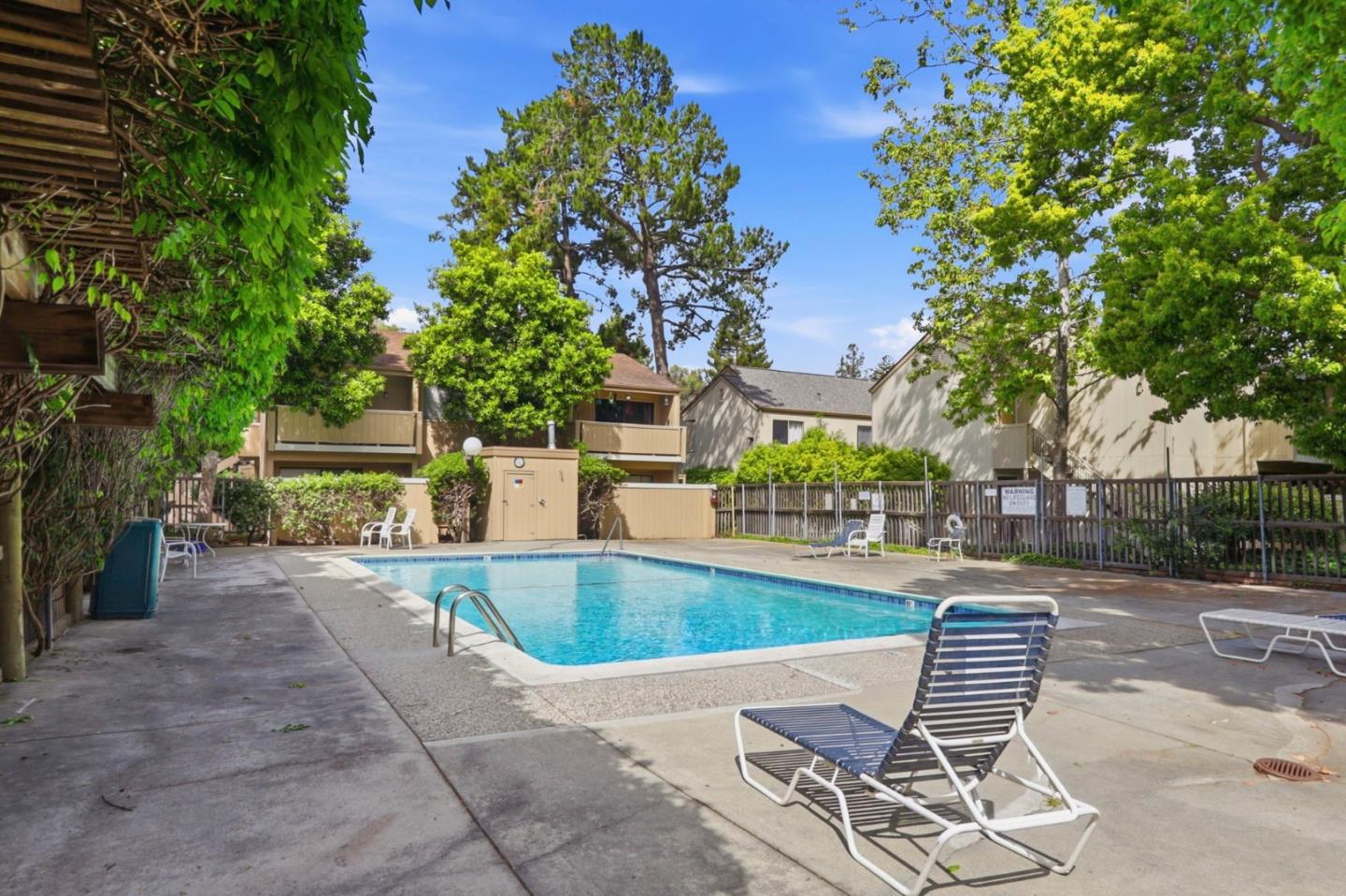 Detail Gallery Image 39 of 46 For 3007 Kaiser Dr #F,  Santa Clara,  CA 95051 - 2 Beds | 1/1 Baths